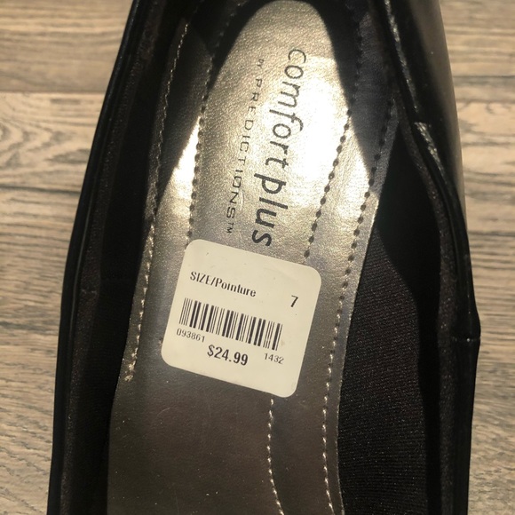 Heels - Picture 3 of 3